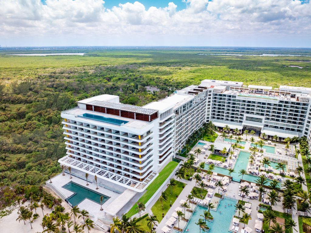 Hotel Mousai Cancun’s Exquisite Culinary Offerings