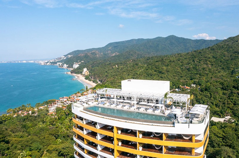 Hotel Mousai  A 5 Diamond Resort for 8 Consecutive Years by the AAA agosto newsletter TAFER Recidences